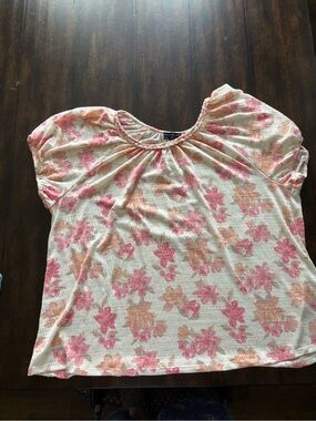EUC Lane Bryant Pink and Peach Floral Puff-Sleeve Blouse